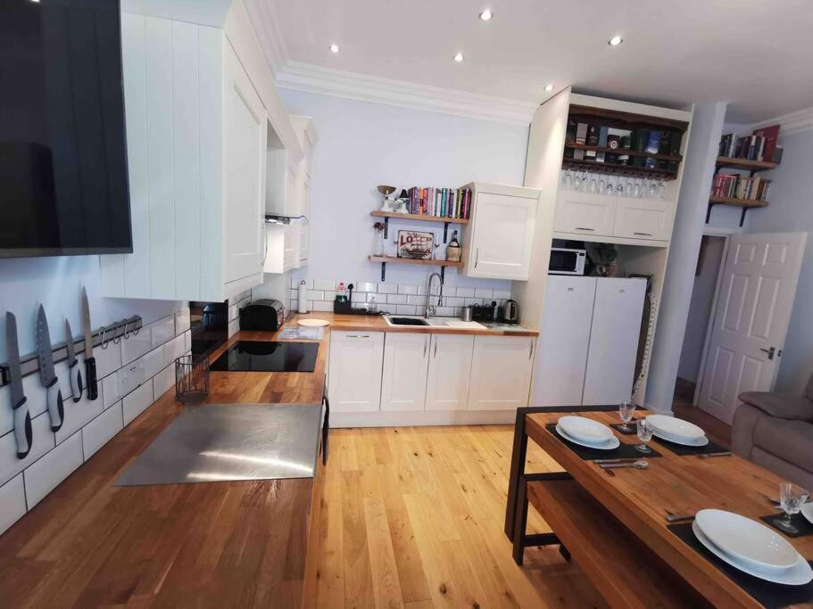 Number 7 Torquay Stunning Sea Views Appartamento Esterno foto