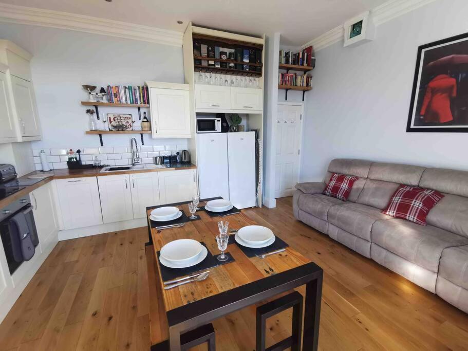 Number 7 Torquay Stunning Sea Views Appartamento Esterno foto
