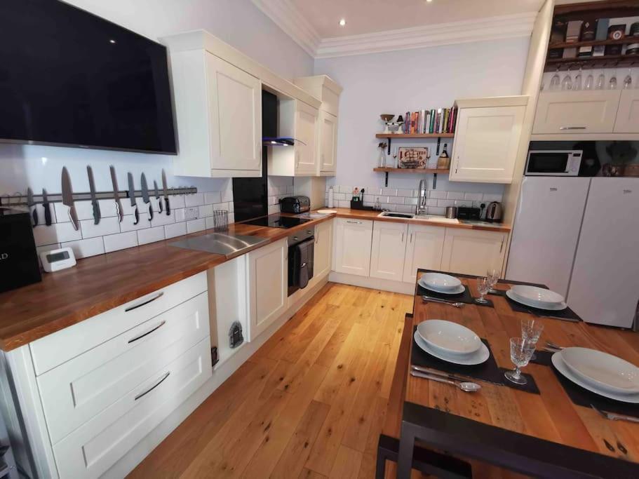Number 7 Torquay Stunning Sea Views Appartamento Esterno foto